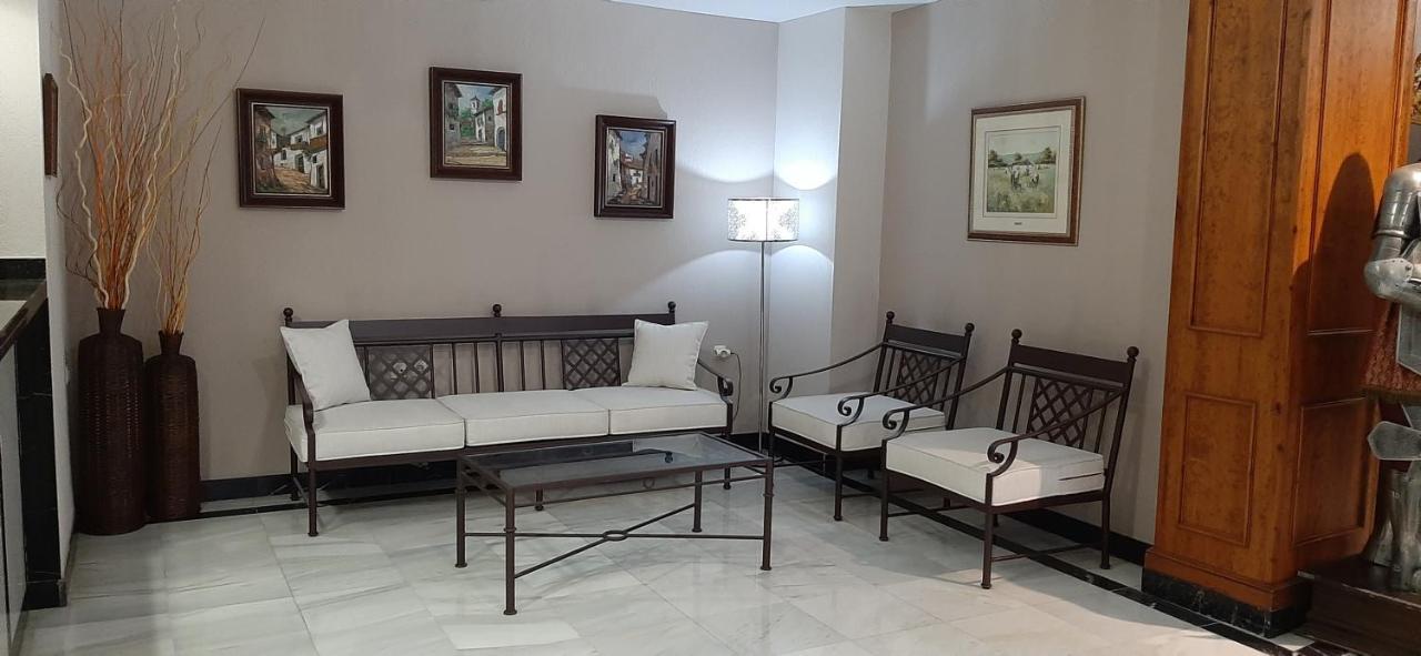 Real De Hotel