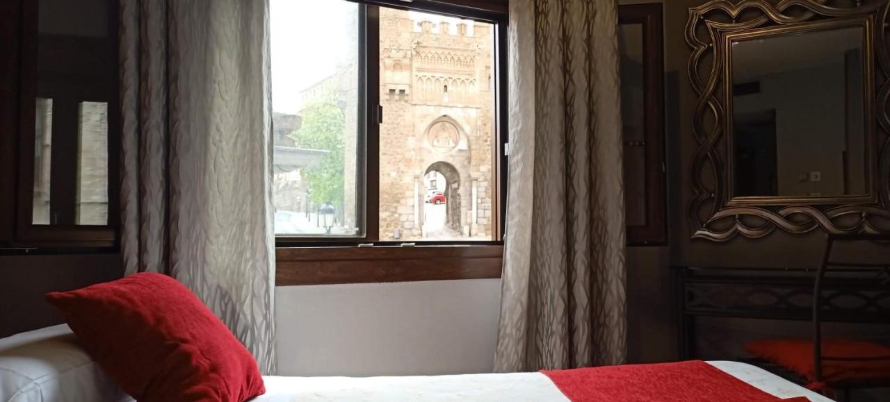 Real De Hotel 3*