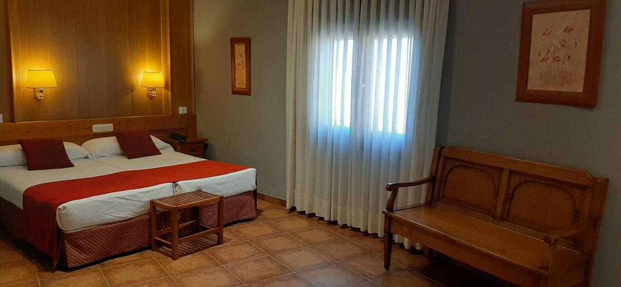 Real De Hotel 3*