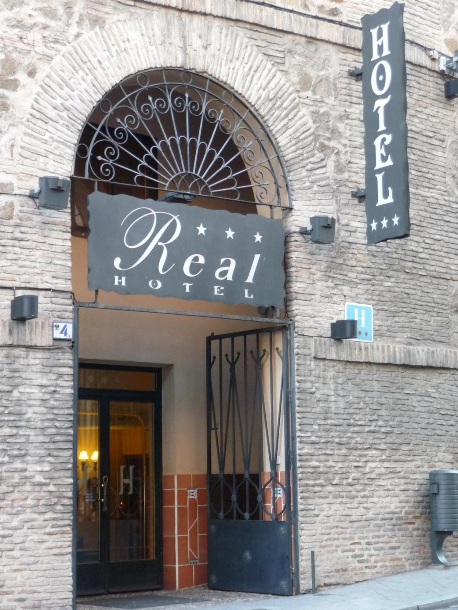 Hotel Real De 3*