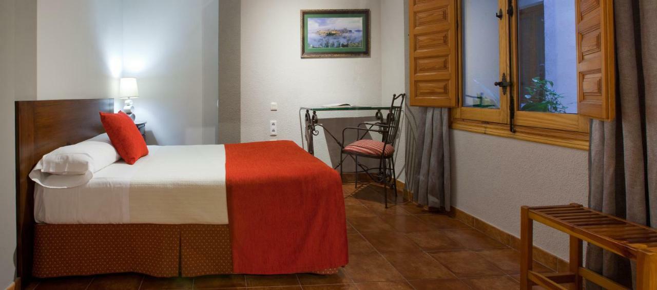 Real De Hotel